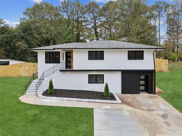 102 Pineland Dr SE, Smyrna, GA 30082