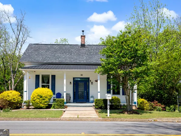 70 E Washington St, Newnan, GA 30263