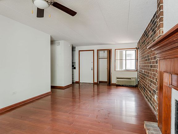5th image of 915 W Montana St APT 11