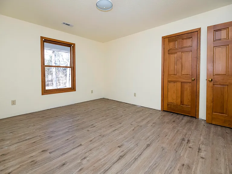 7900 E Saint Charles Rd — Photo 15