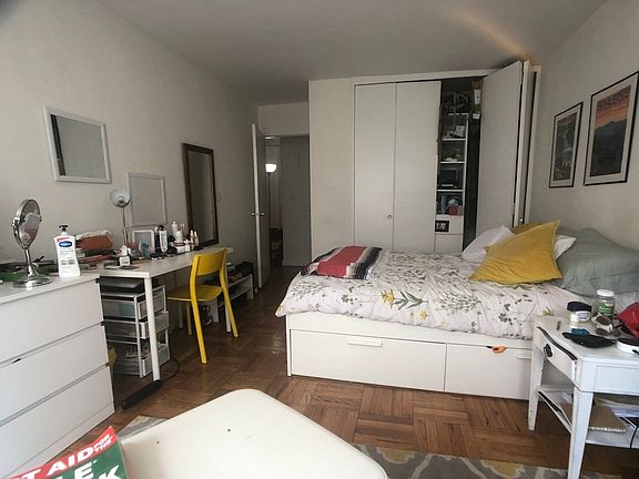 5th image of 333 E 34th St APT 4F