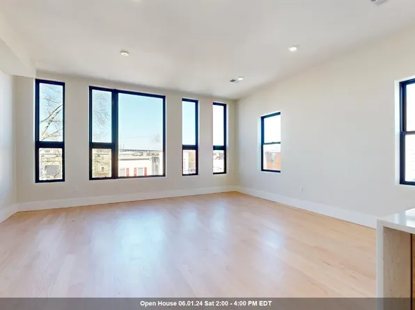 220 Freeman Avenue 2 image 1 of 25