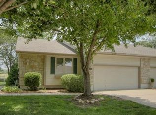 623 NW Timberbrooke Dr, Lees Summit, MO 64081