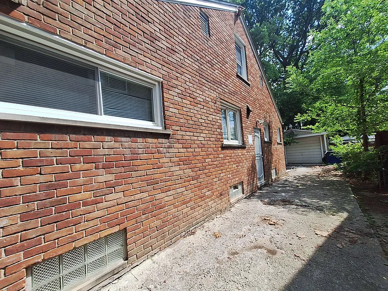 14510 Greenview Rd — Photo 17
