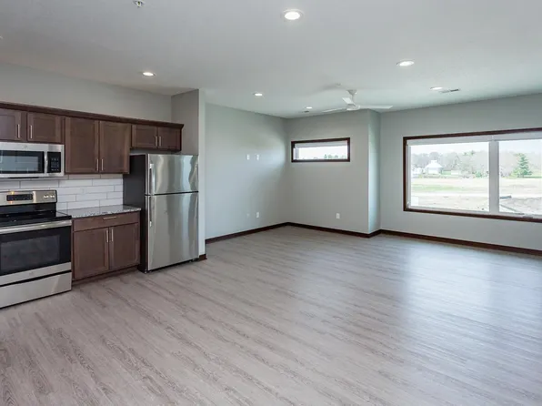 1018 NW Church St, Waukee, IA 50263