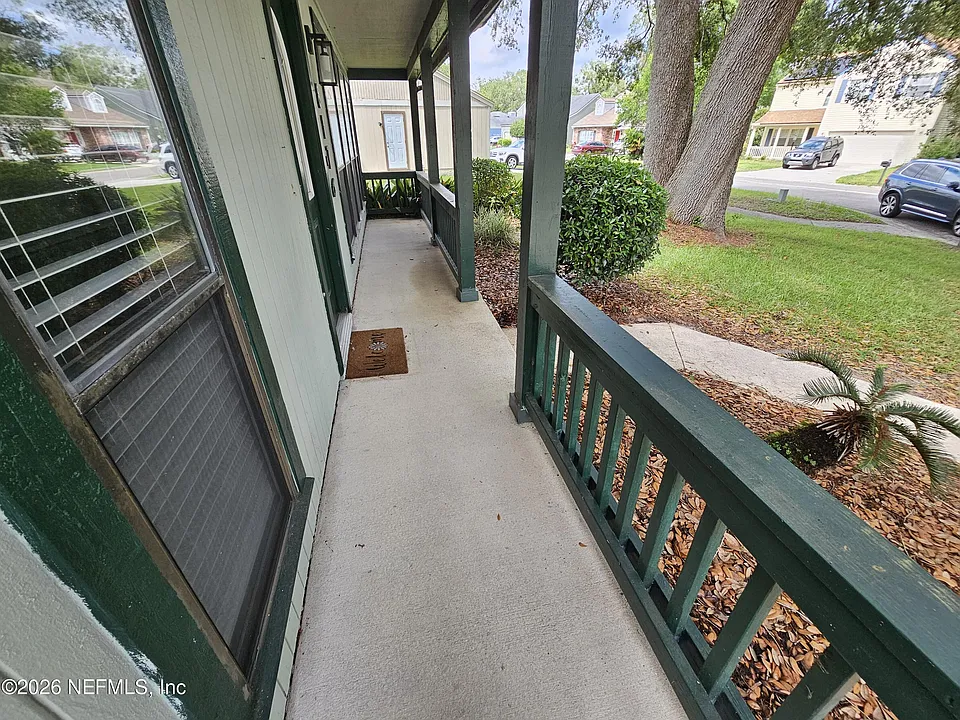 8176 Kilwinning Ln