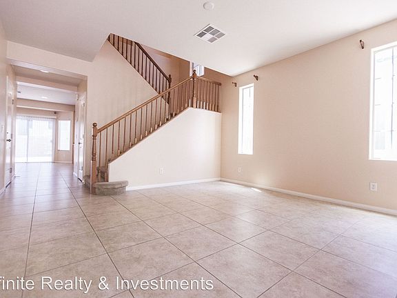 4th image of 9768 Twin Ponds Ct