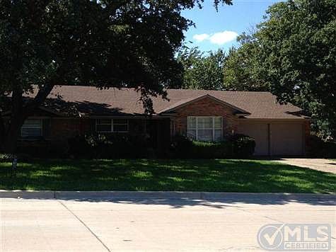 1st image of 6041 Wedgmont Cir N