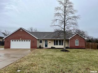 317 N Whitney Ln, Marion, IL 62959