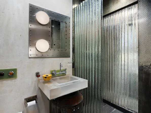 527 Hudson Street image 24 of 24