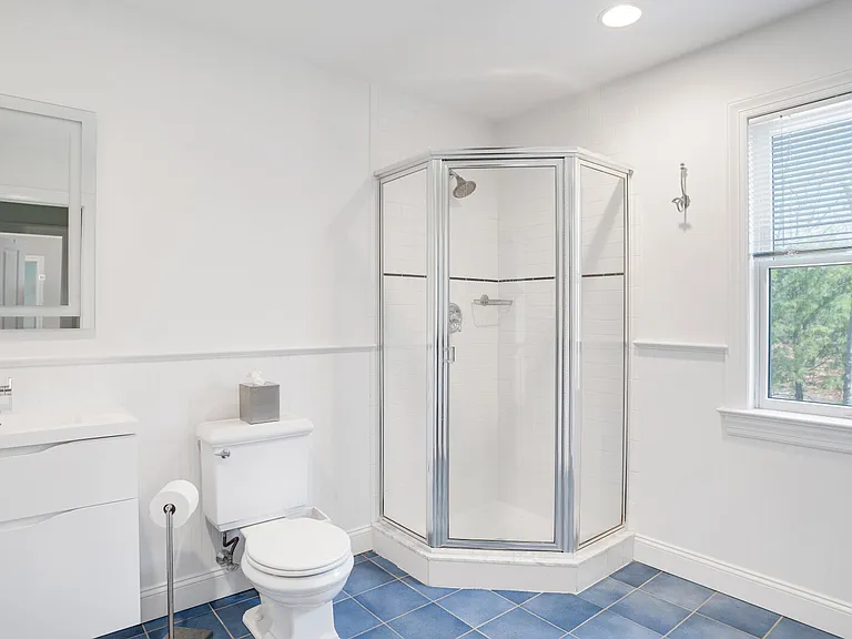 3 Bloom Ave — Photo 33
