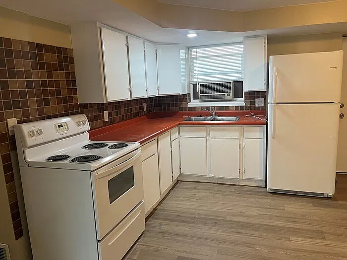 2 bed, 1.0 bath, 1000 sqft, $1,200 — Photo 4