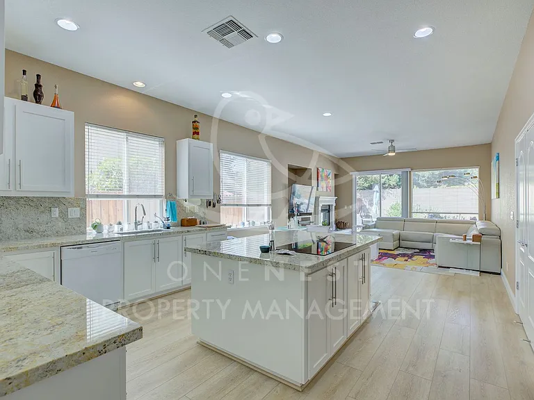 1424 Alder Creek Ct — Photo 9