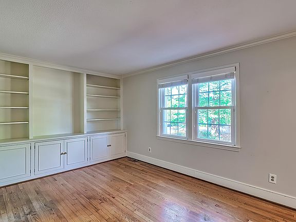 3rd image of 3608 Old Lamplighter Rd