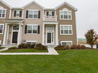 1629 Windward Dr, Hampshire, IL 60140