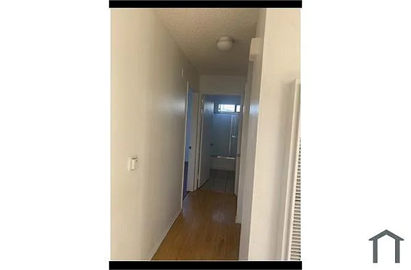 Building Photo - 558 N Alexandria Ave #8