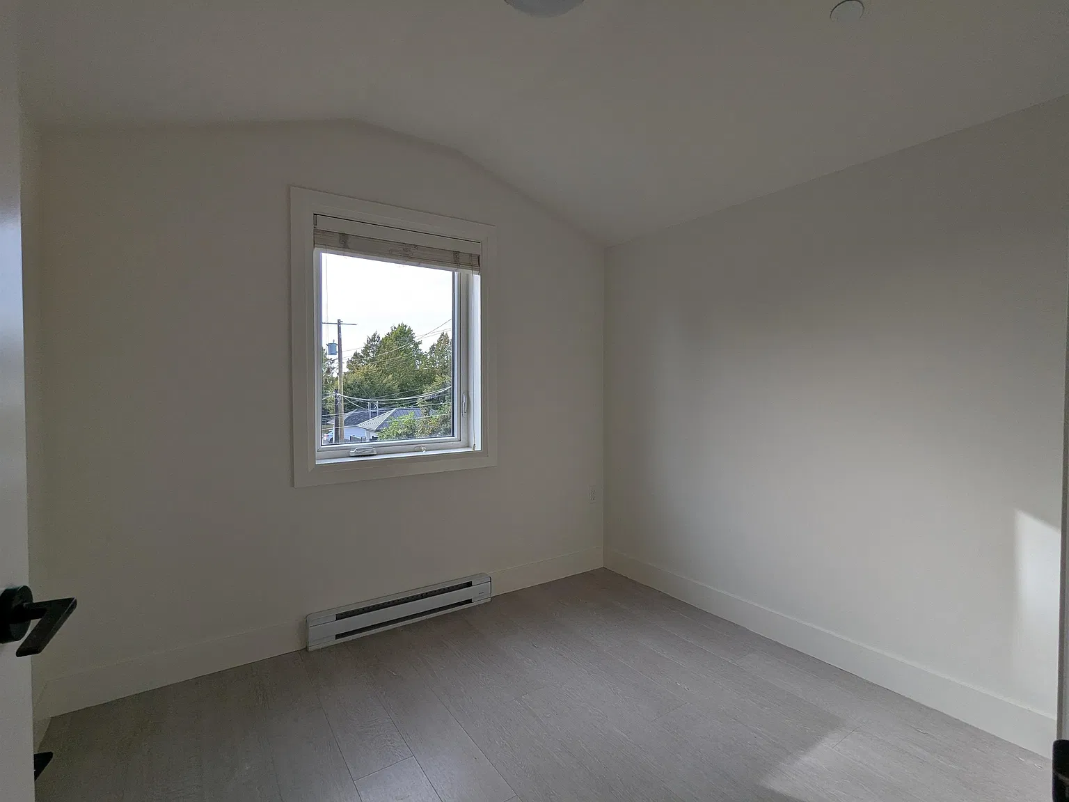 2 bed, 800 sqft, $1,980 — Photo 4
