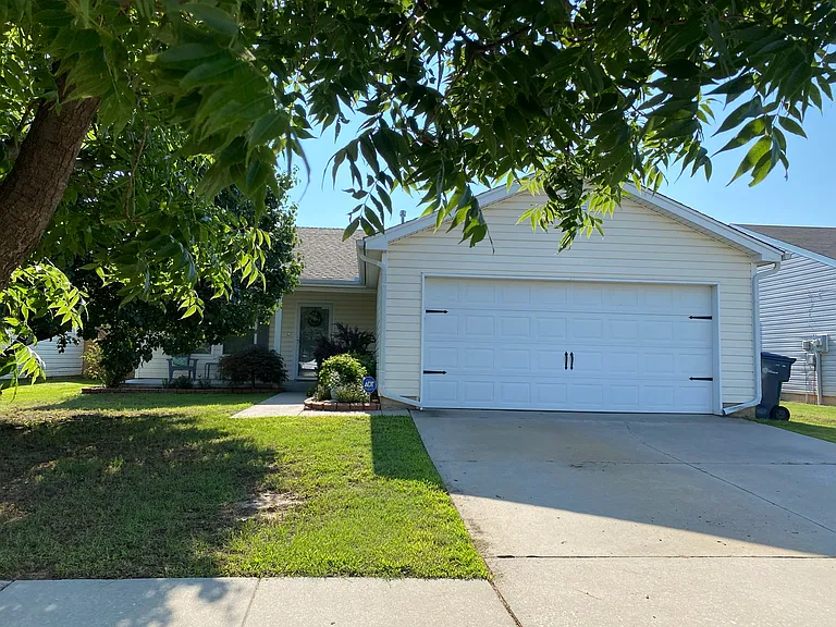 15616 Lilly Garden Ln — Photo 19