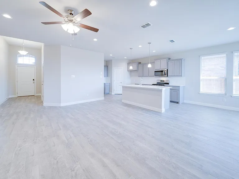 509 Dunmore Dr — Photo 6