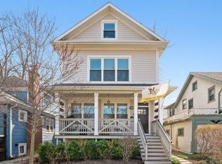 2430 Noyes St, Evanston, IL 60201
