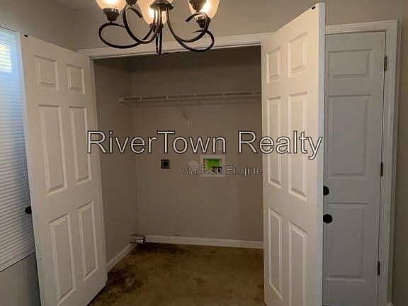 3rd image of 4432 Sunny View Dr