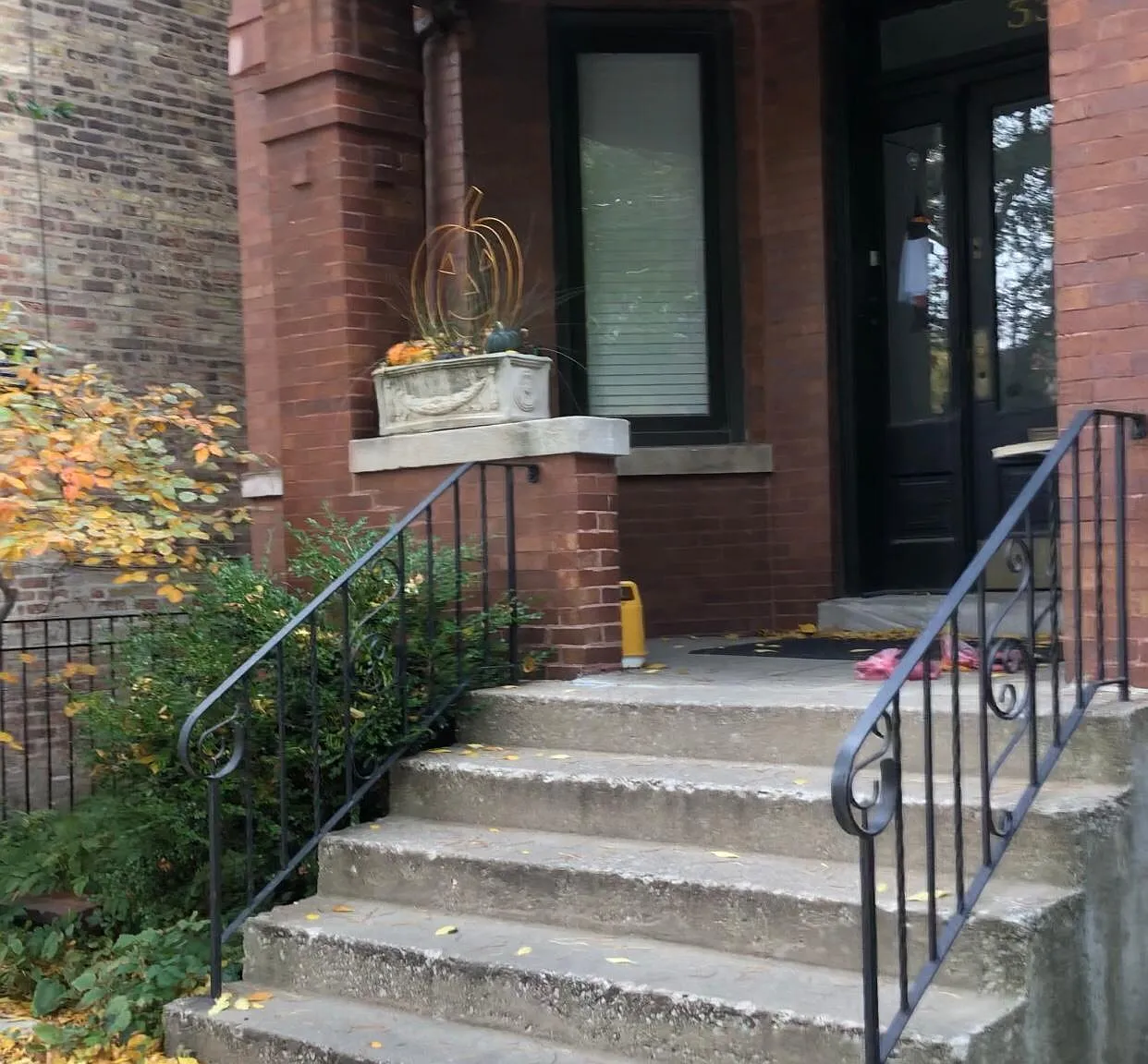 3321 S Lowe Ave — Photo 1