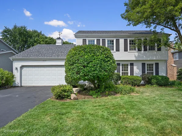 1632 Hemstock Ave, Wheaton, IL 60189