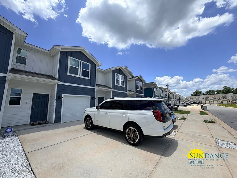 4217 Pendragon Cir — Photo 24