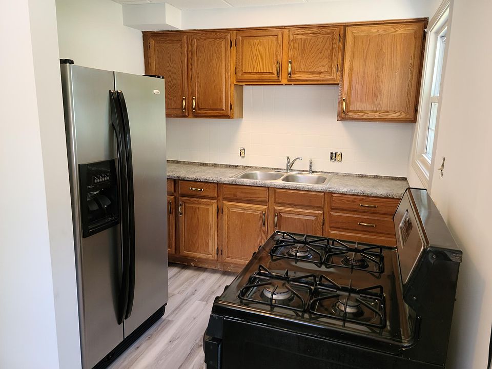 1st image of 413 E Park Ave