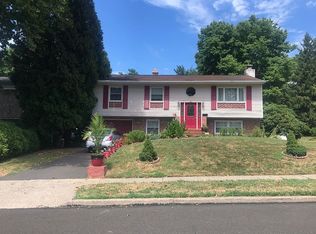 1245 Cushmore Rd, Southampton, PA 18966