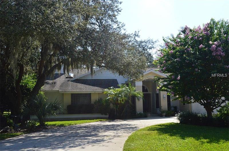 1st image of 2814 Pine Club Dr