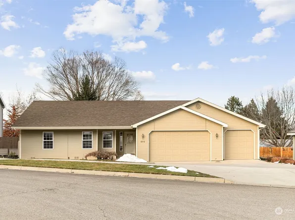 804 Willowbrook Drive, Wenatchee, WA 98801