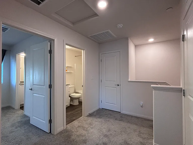 2833 Champagne Gold Ave — Photo 11
