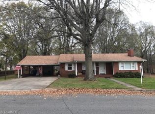 510 N 4th Ave, Mayodan, NC 27027