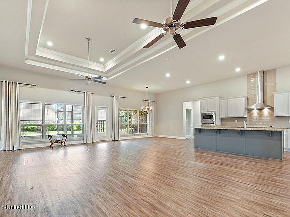 5th image of 10620 Chapelwood Dr