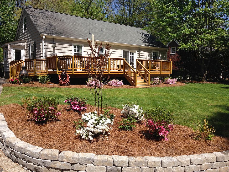2nd image of 904 Poindexter Dr