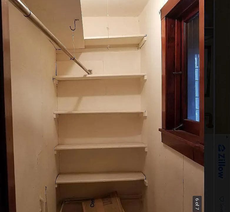 walk in closet