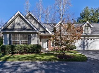 118 Petunia Ln, Asheville, NC 28803