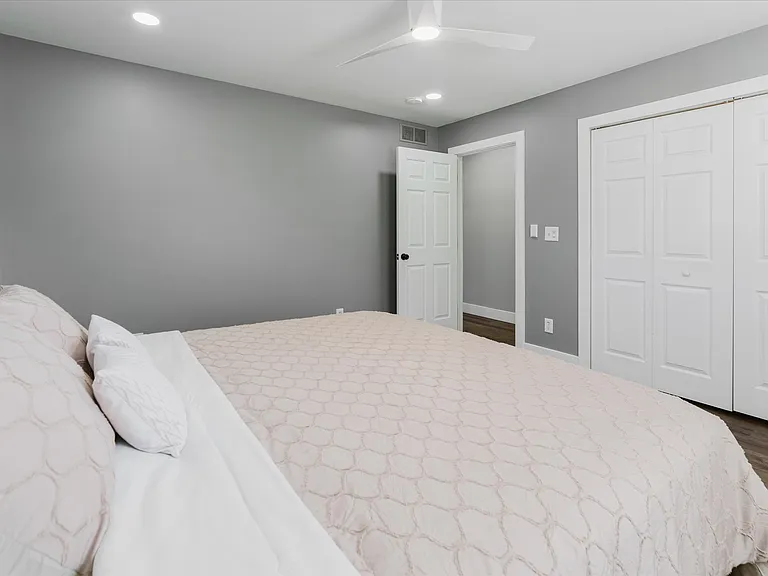 1210 Washtenaw Ave — Photo 34