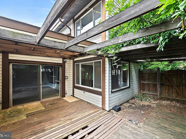 511 Avondale Dr — Photo 64