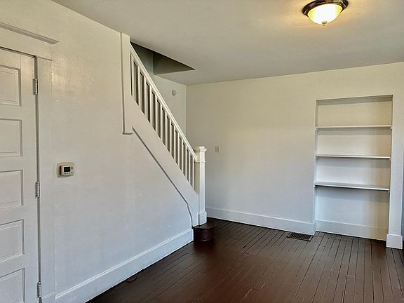4th image of 110 N 18th St