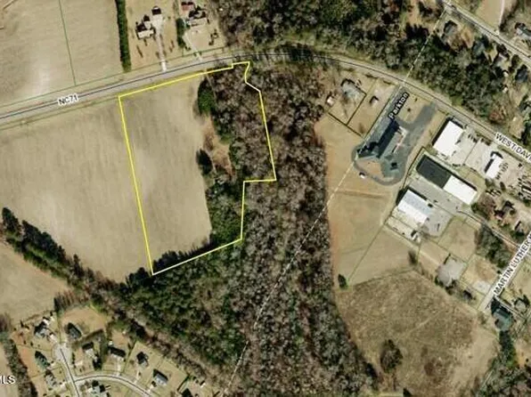22828 State Highway 71 N, Parkton, NC 28371