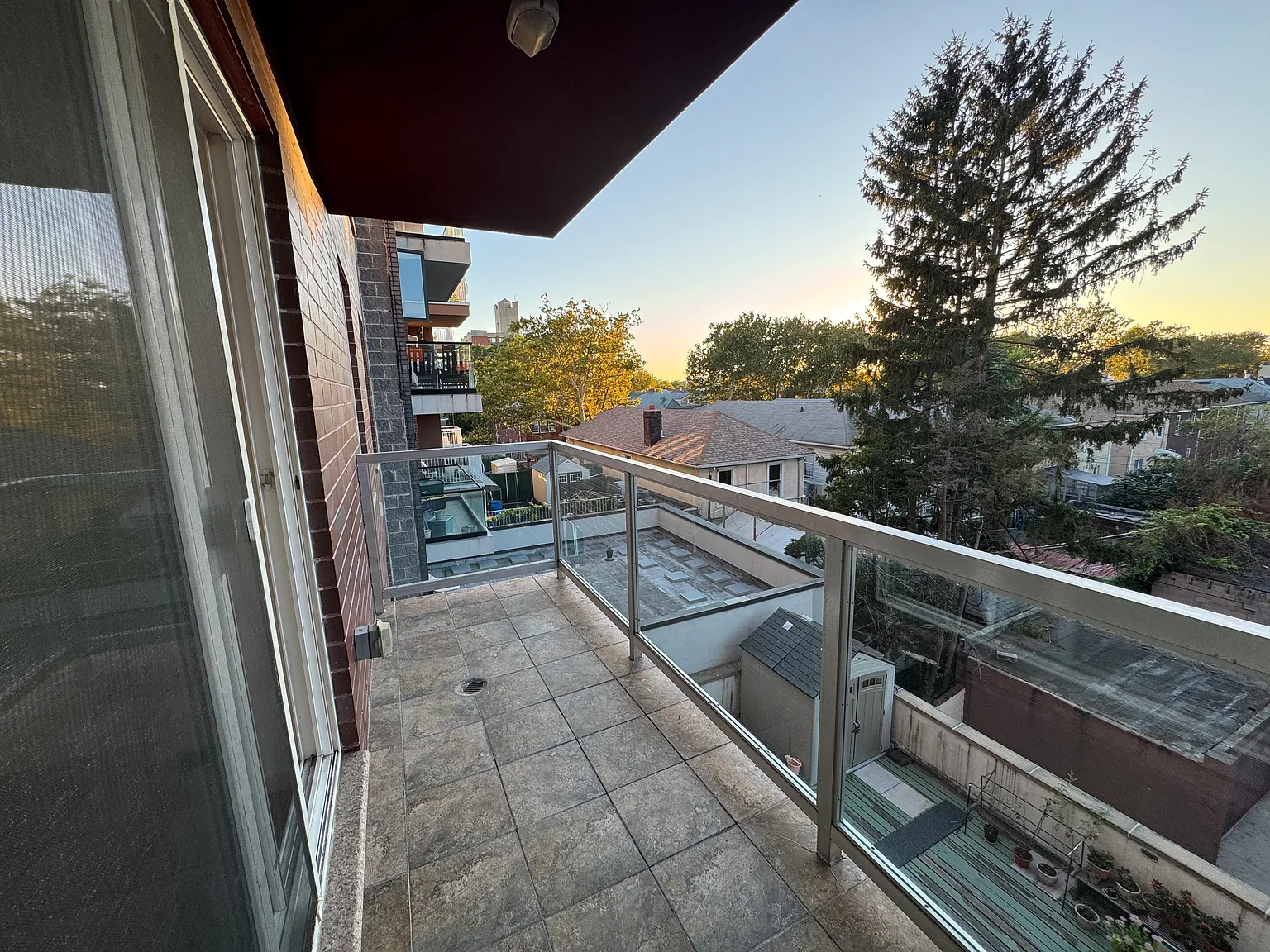 7602 Bay Pkwy — Photo 1