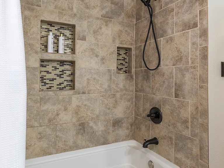8073 Bonnie Cir — Photo 23