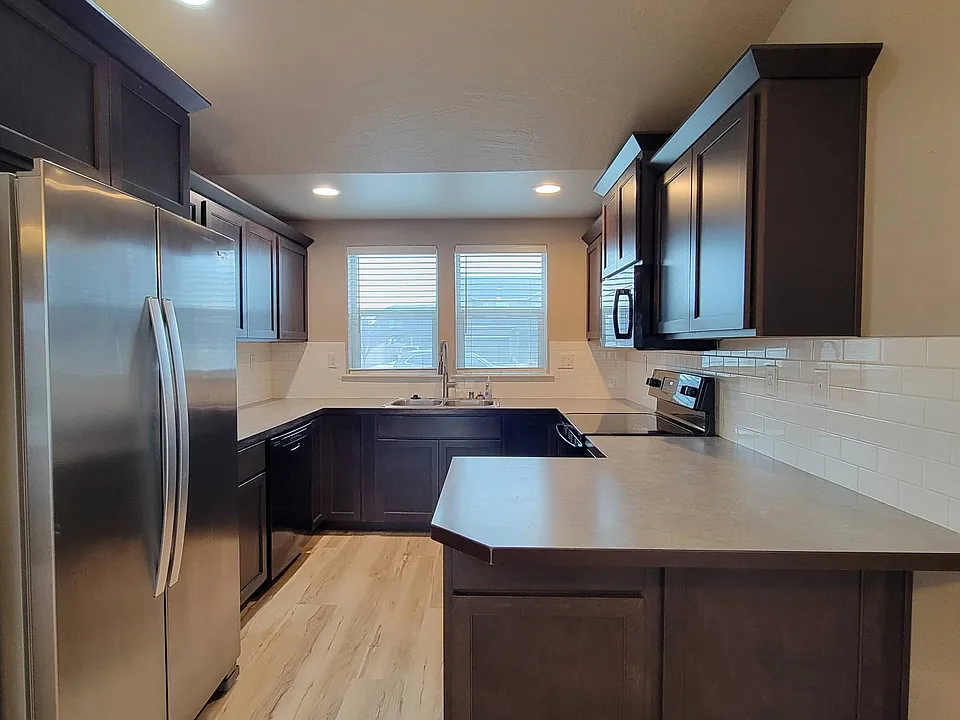 3033 Duval Loop