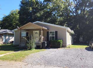 1007 Locke Dr, Dalton, GA 30721