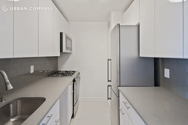 Rented by Compass | media 24