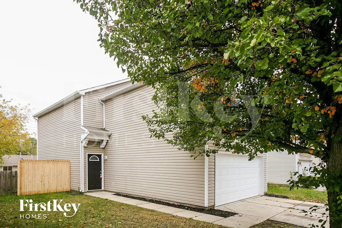 Building Photo - 16773 Lowell Dr