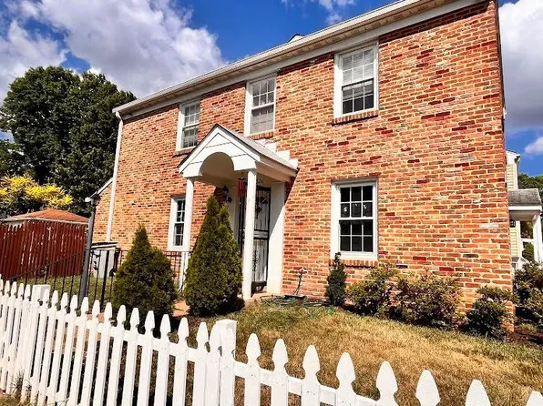 9826 Town Ln, Manassas, VA 20110