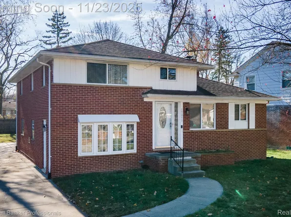 17377 Avilla Blvd, Lathrup Village, MI 48076